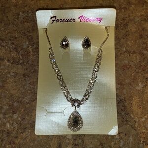 Fashion Jewerly Tear Drop Necklace & Earrings